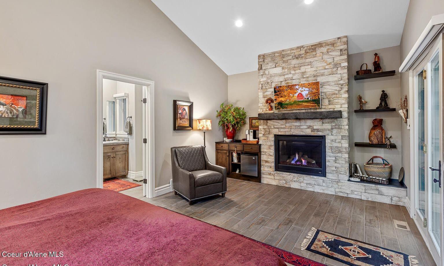 Hayden Lake, Idaho, 83835, United States, 4 Bedrooms Bedrooms, ,5 BathroomsBathrooms,Residential,For Sale,1990464