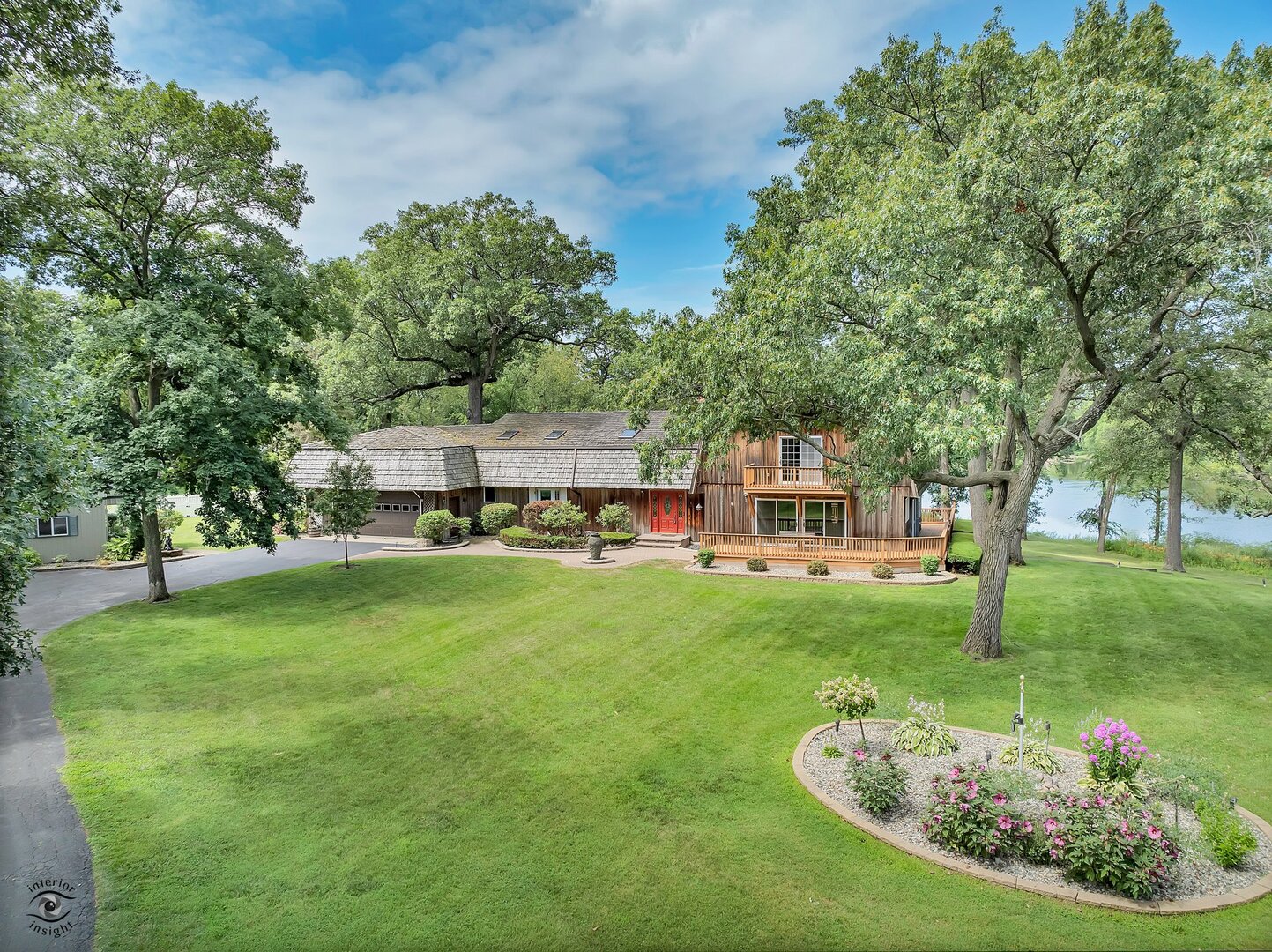 St. Anne, Illinois, 60964, United States, 4 Bedrooms Bedrooms, ,4 BathroomsBathrooms,Residential,For Sale,1901313