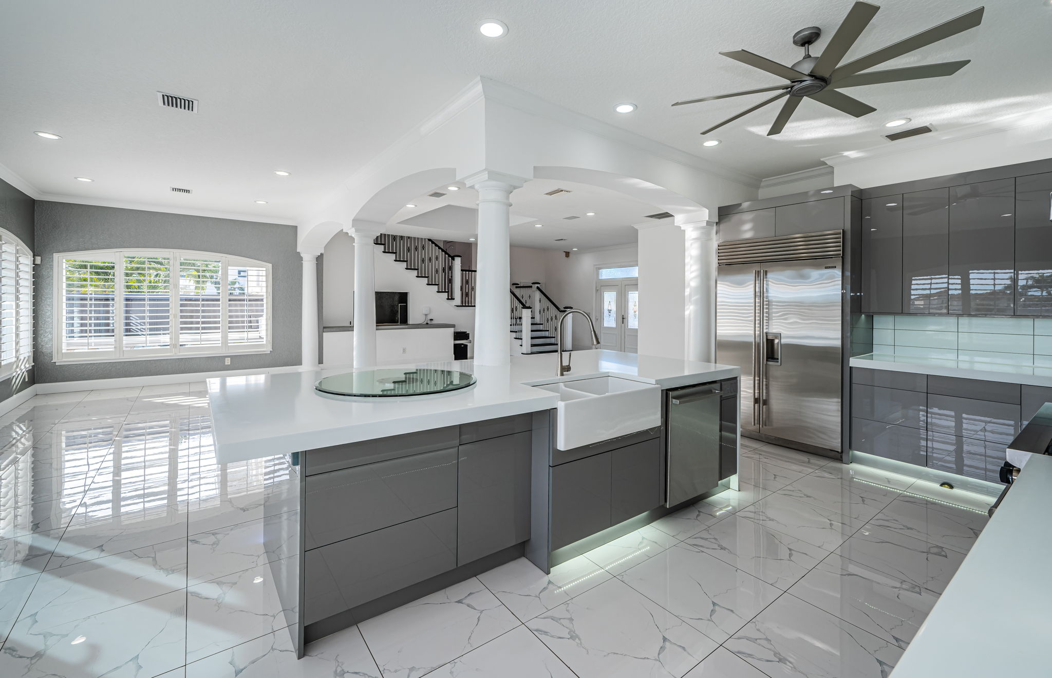 St Petersburg, Florida, 33707, United States, 4 Bedrooms Bedrooms, ,3 BathroomsBathrooms,Residential,For Sale,1992370