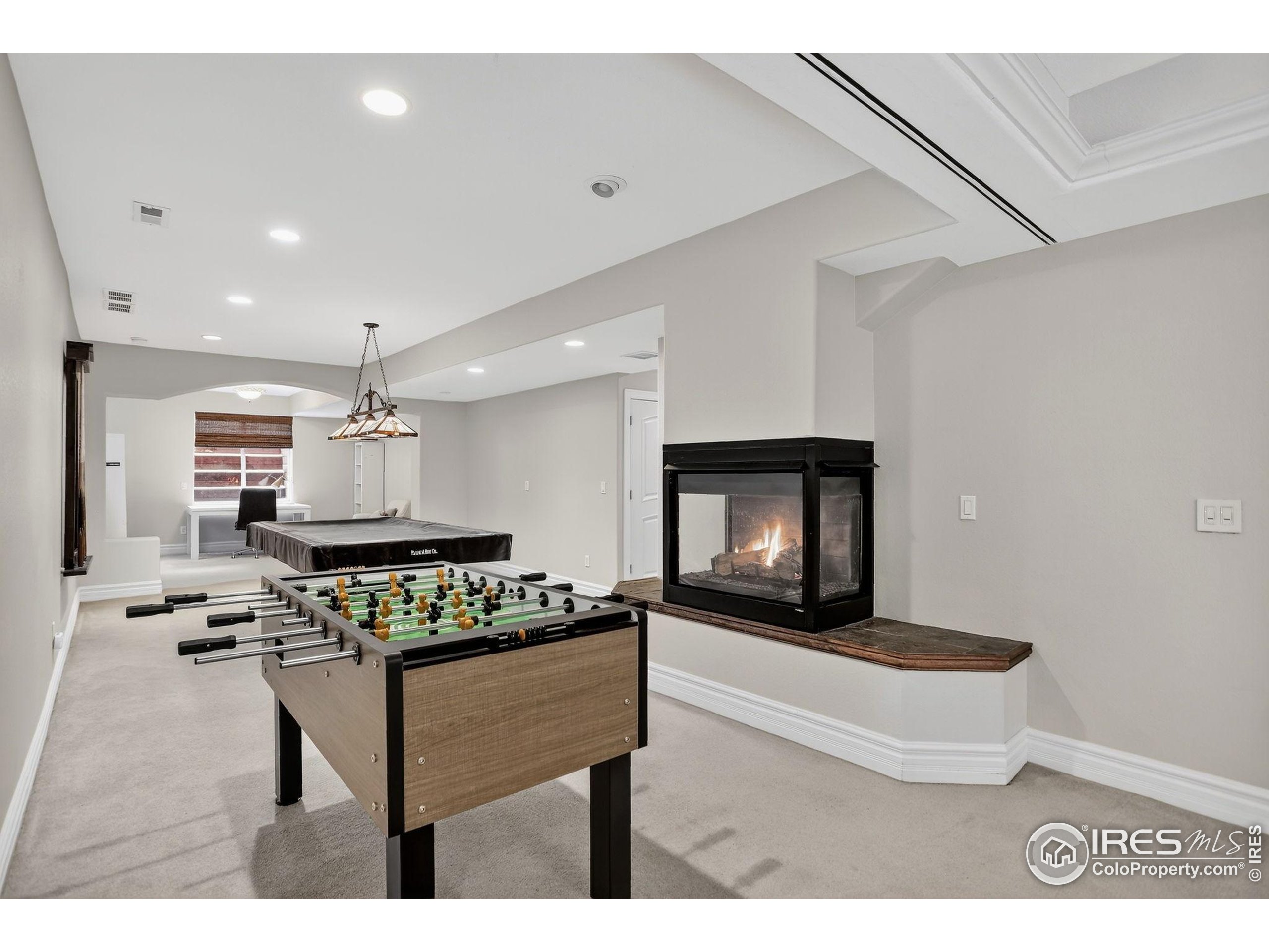 Longmont, Colorado, 80504, United States, 6 Bedrooms Bedrooms, ,2 BathroomsBathrooms,Residential,For Sale,1838026