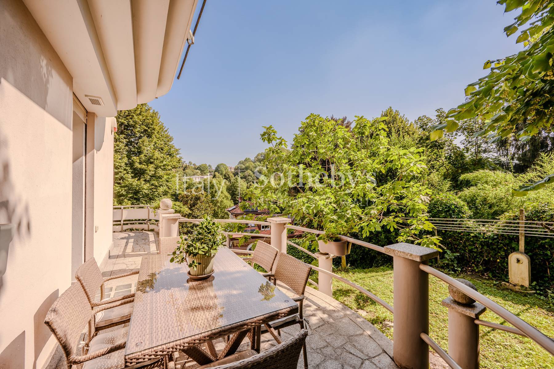  Exclusive Villa with Garden on Turin