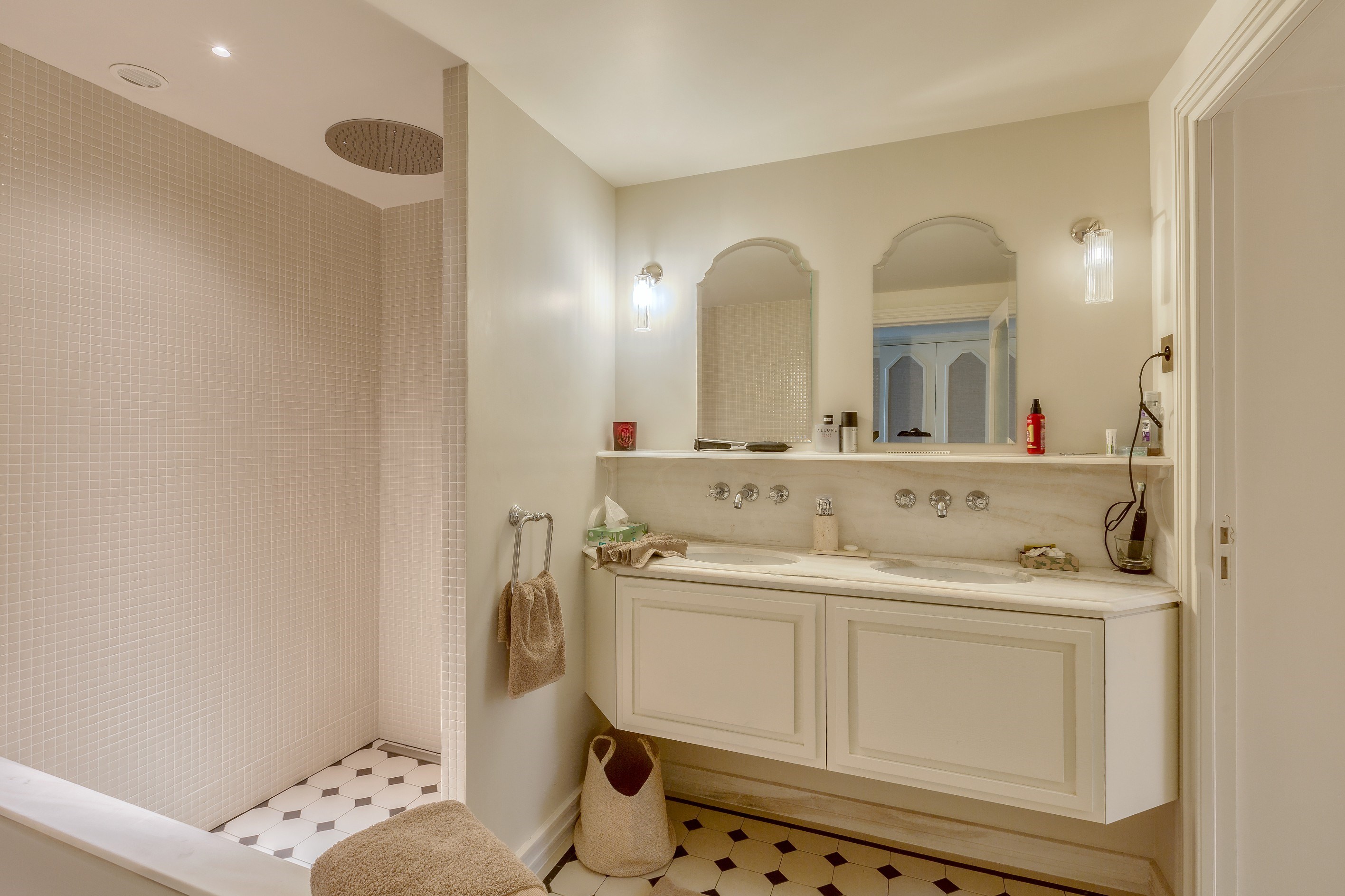 Paris 7 - Luxuruous apartement totally renovated to sell with views on garden - 物件實景