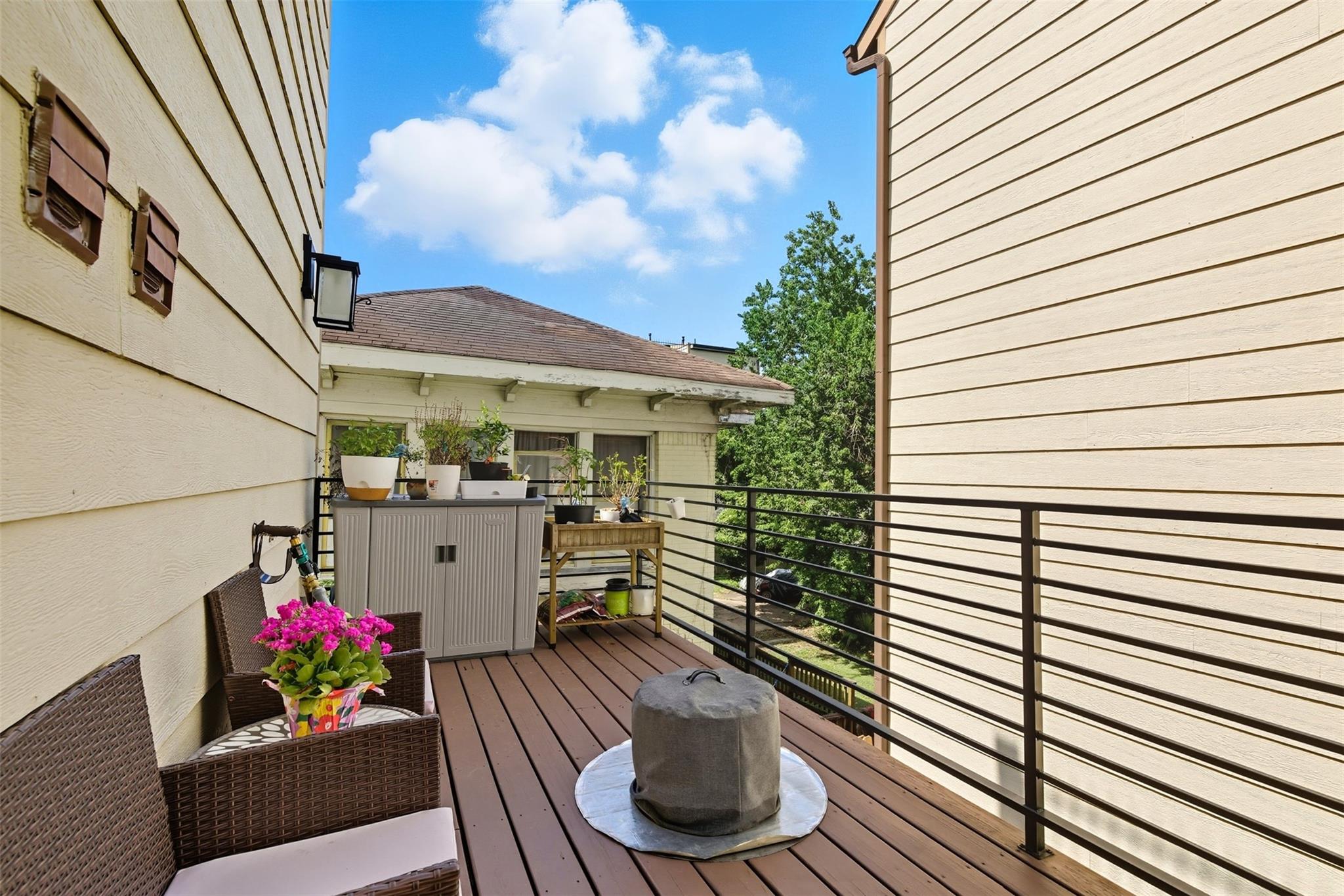 Houston, Texas, 77006, United States, 3 Bedrooms Bedrooms, ,4 BathroomsBathrooms,Residential,For Sale,1977830