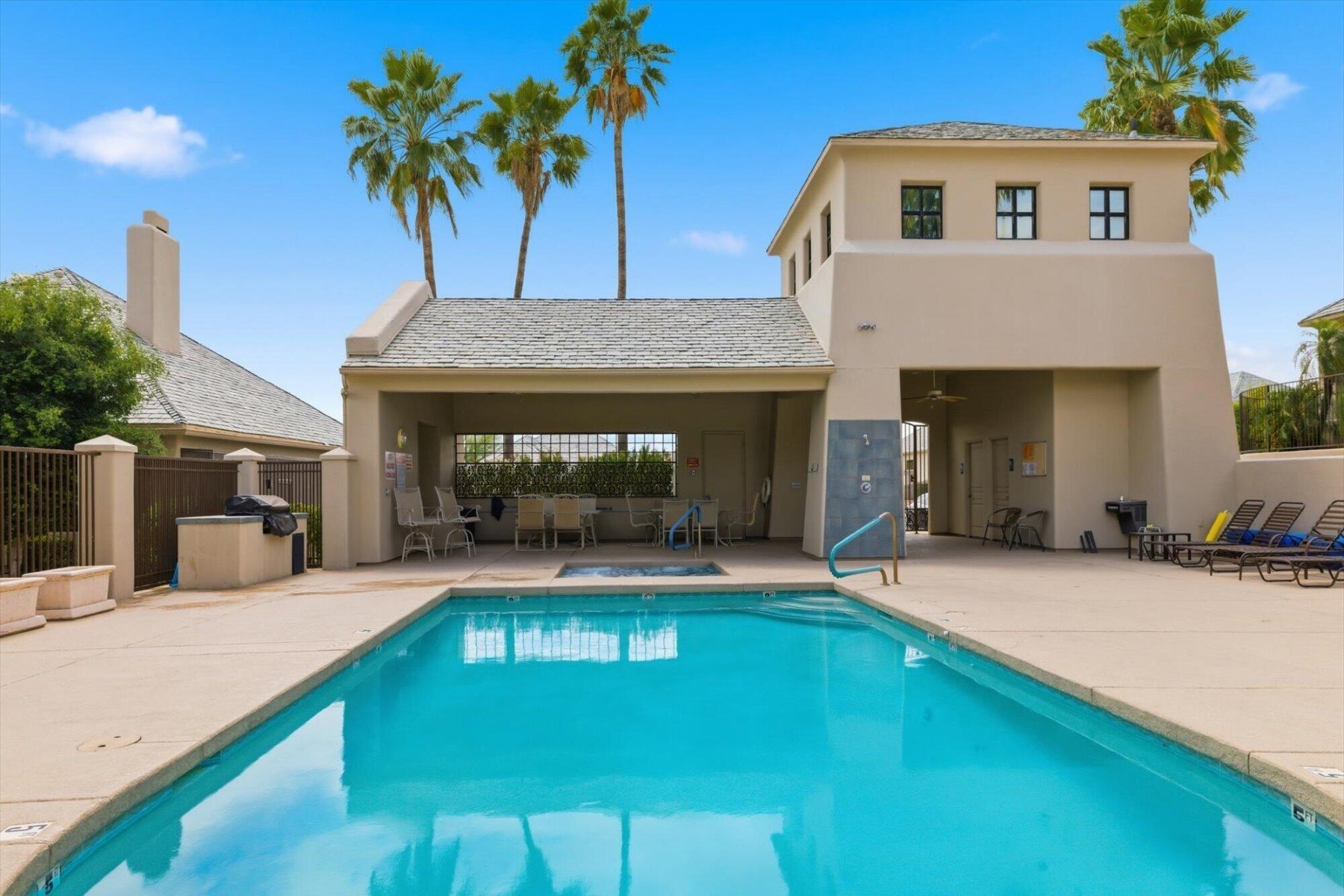  16540 E El Lago Boulevard  Fountain Hills, AZ - 物件實景