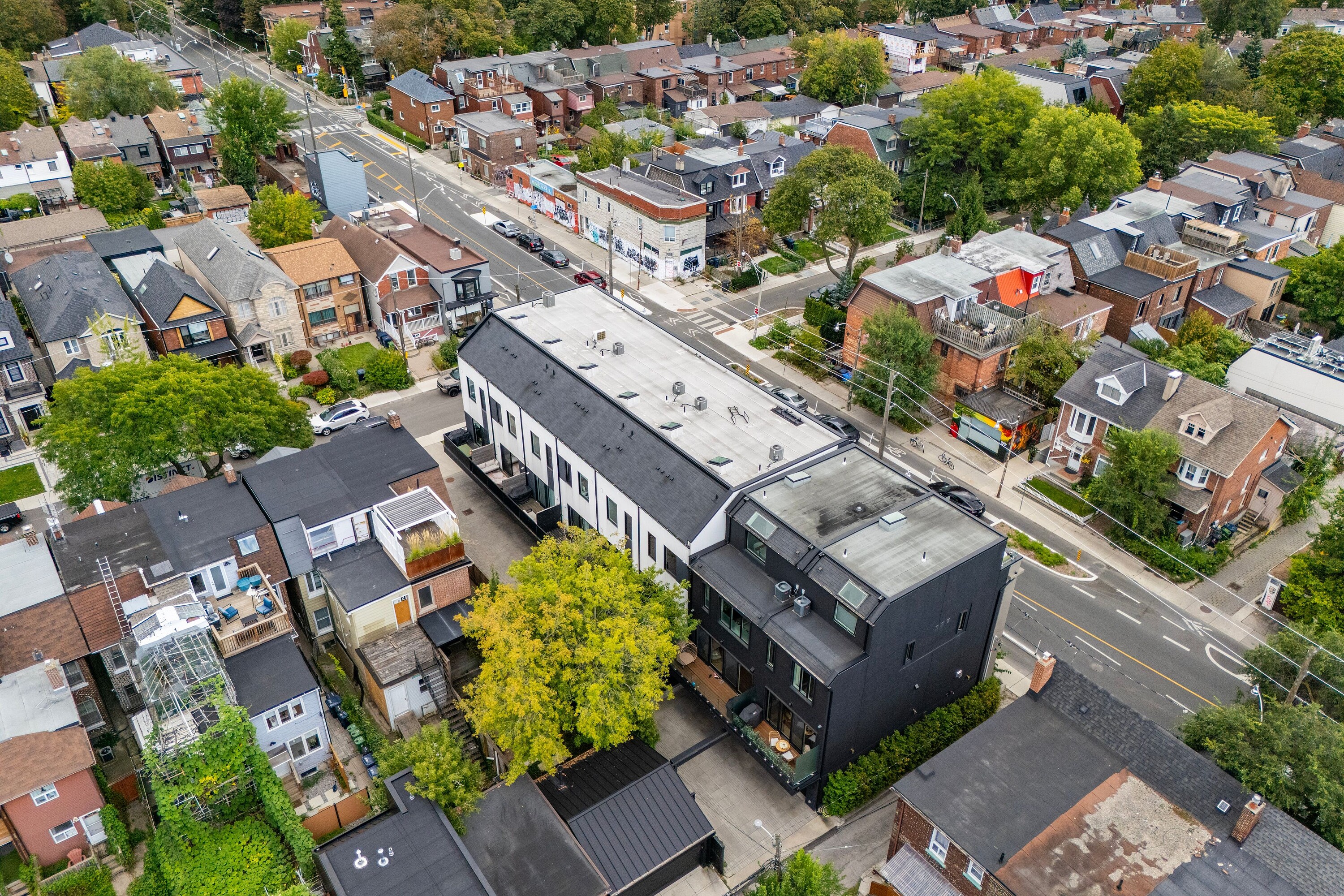  Heart Of Harbord Village - 物件實景