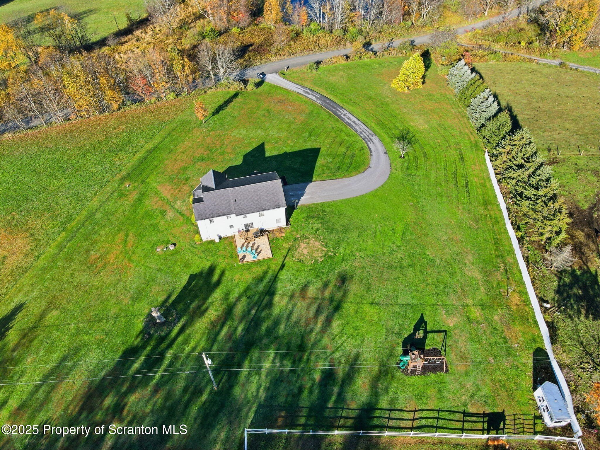 Clifford Twp, Pennsylvania, 18470, United States, 4 Bedrooms Bedrooms, ,3 BathroomsBathrooms,Residential,For Sale,1978908