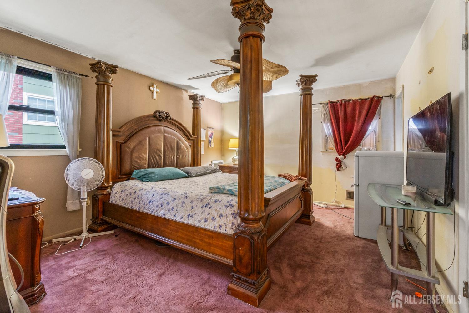 Piscataway, New Jersey, 08854, United States, 5 Bedrooms Bedrooms, ,3 BathroomsBathrooms,Residential,For Sale,1977215