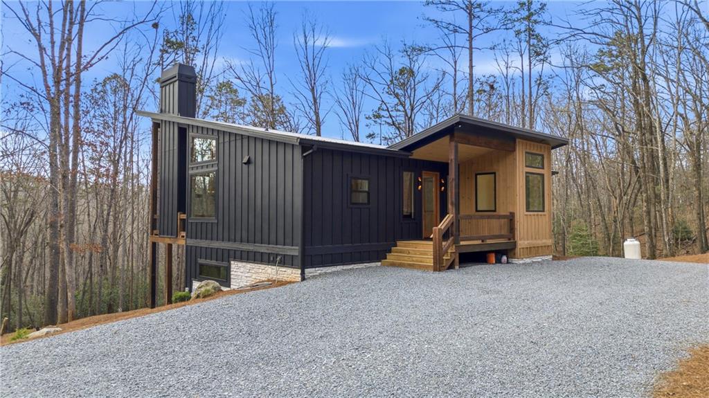 Morganton, Georgia, 30560, United States, 3 Bedrooms Bedrooms, ,4 BathroomsBathrooms,Residential,For Sale,2037777