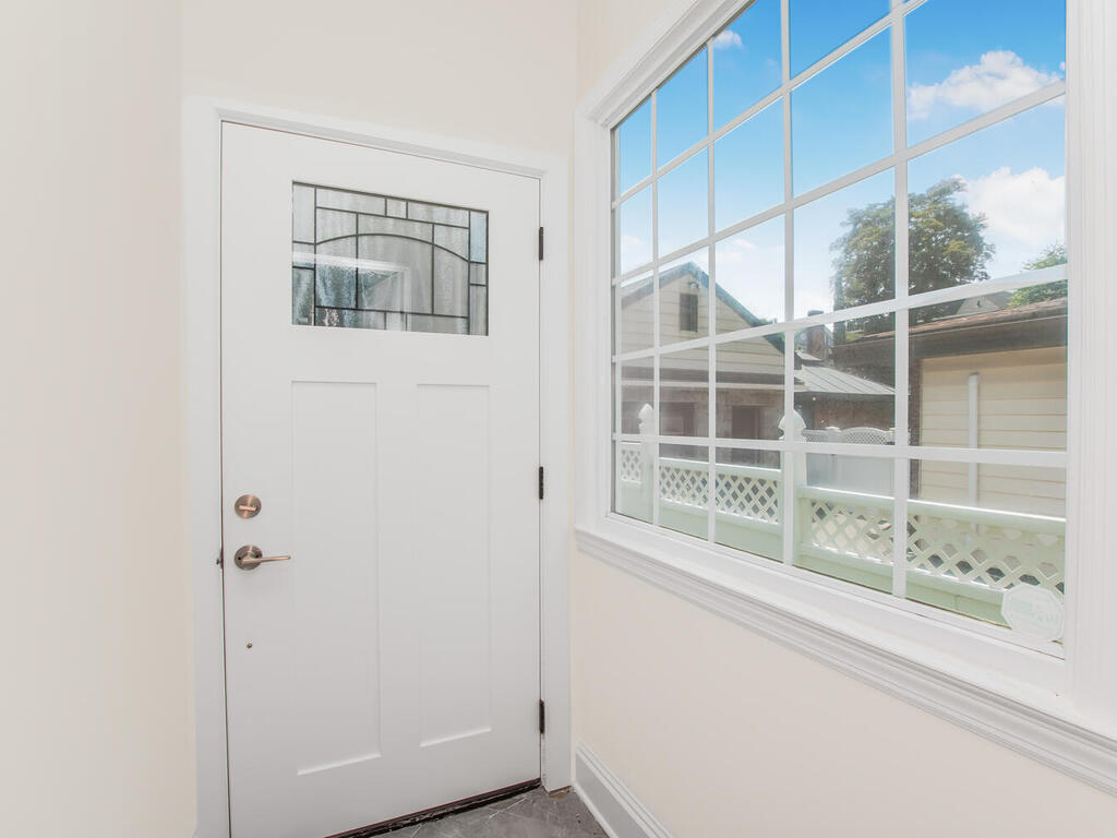 Yonkers, New York, 10701, United States, 6 Bedrooms Bedrooms, ,3 BathroomsBathrooms,Residential,For Sale,1904249