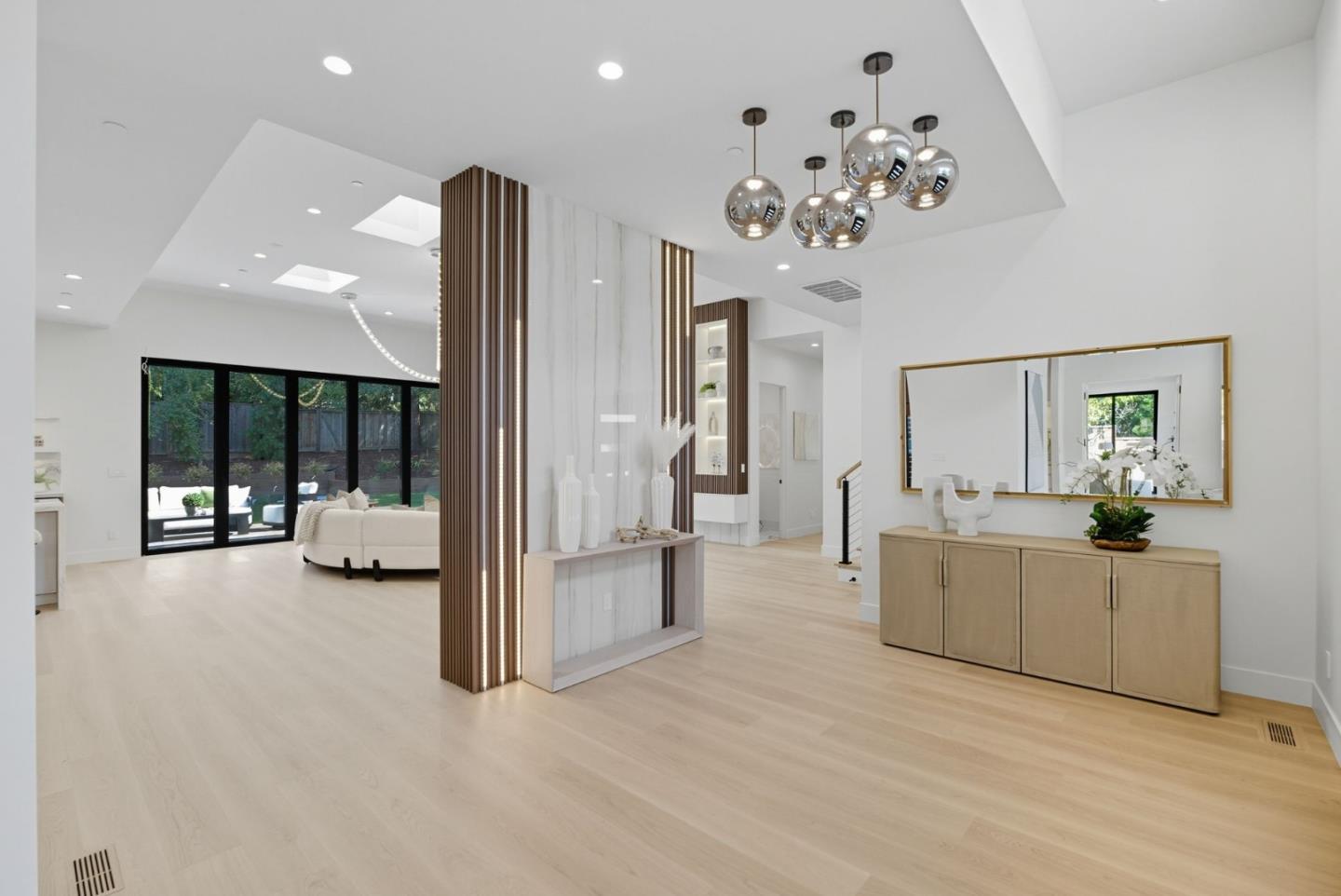 Menlo Park, California, 94025, United States, 6 Bedrooms Bedrooms, ,7 BathroomsBathrooms,Residential,For Sale,1947482
