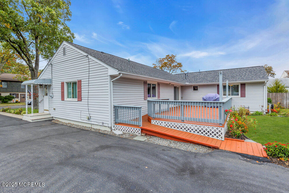 Hazlet, New Jersey, 07734, United States, 4 Bedrooms Bedrooms, ,2 BathroomsBathrooms,Residential,For Sale,1968911