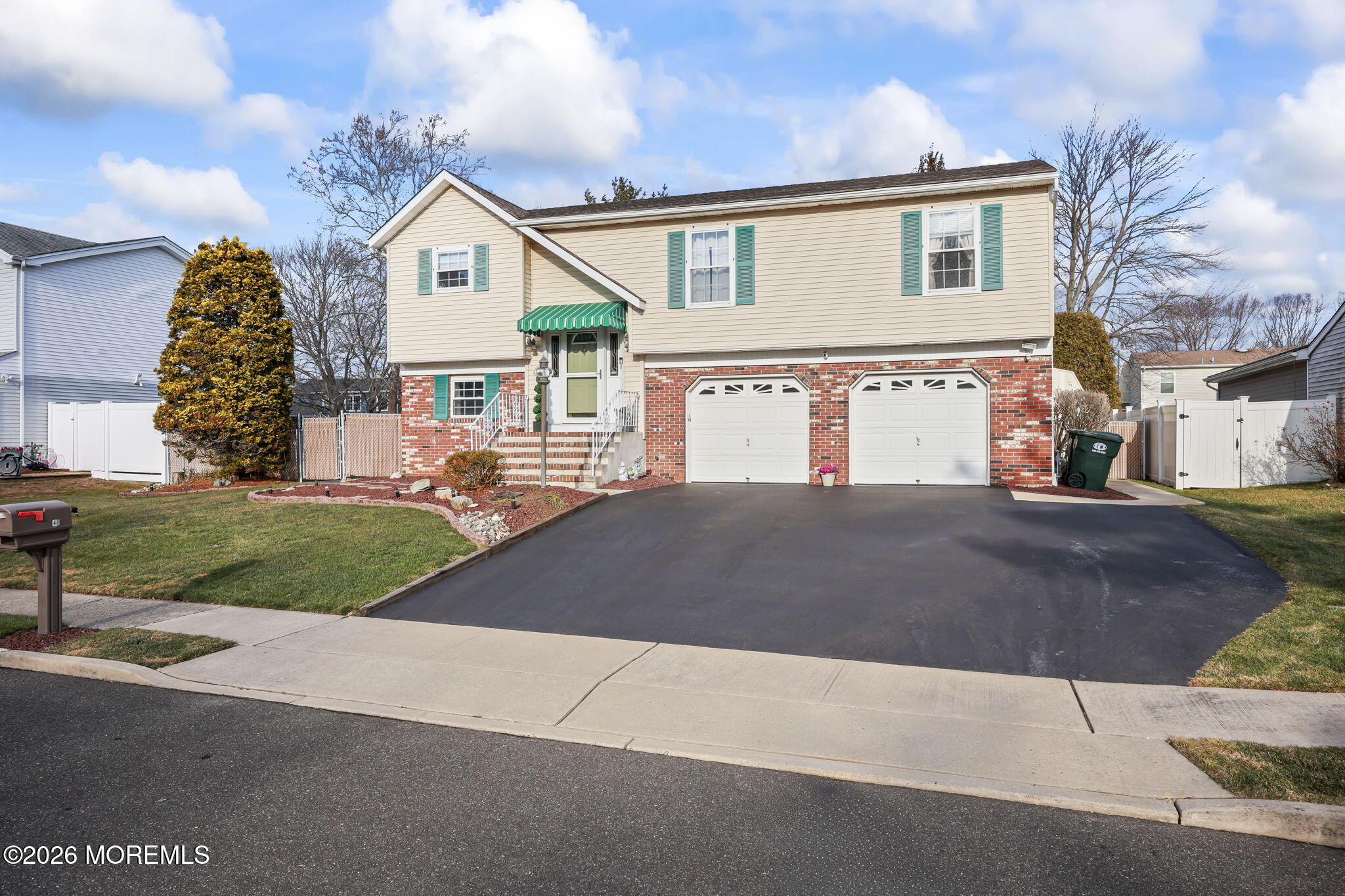 Howell, New Jersey, 07731, United States, 3 Bedrooms Bedrooms, ,3 BathroomsBathrooms,Residential,For Sale,2008506