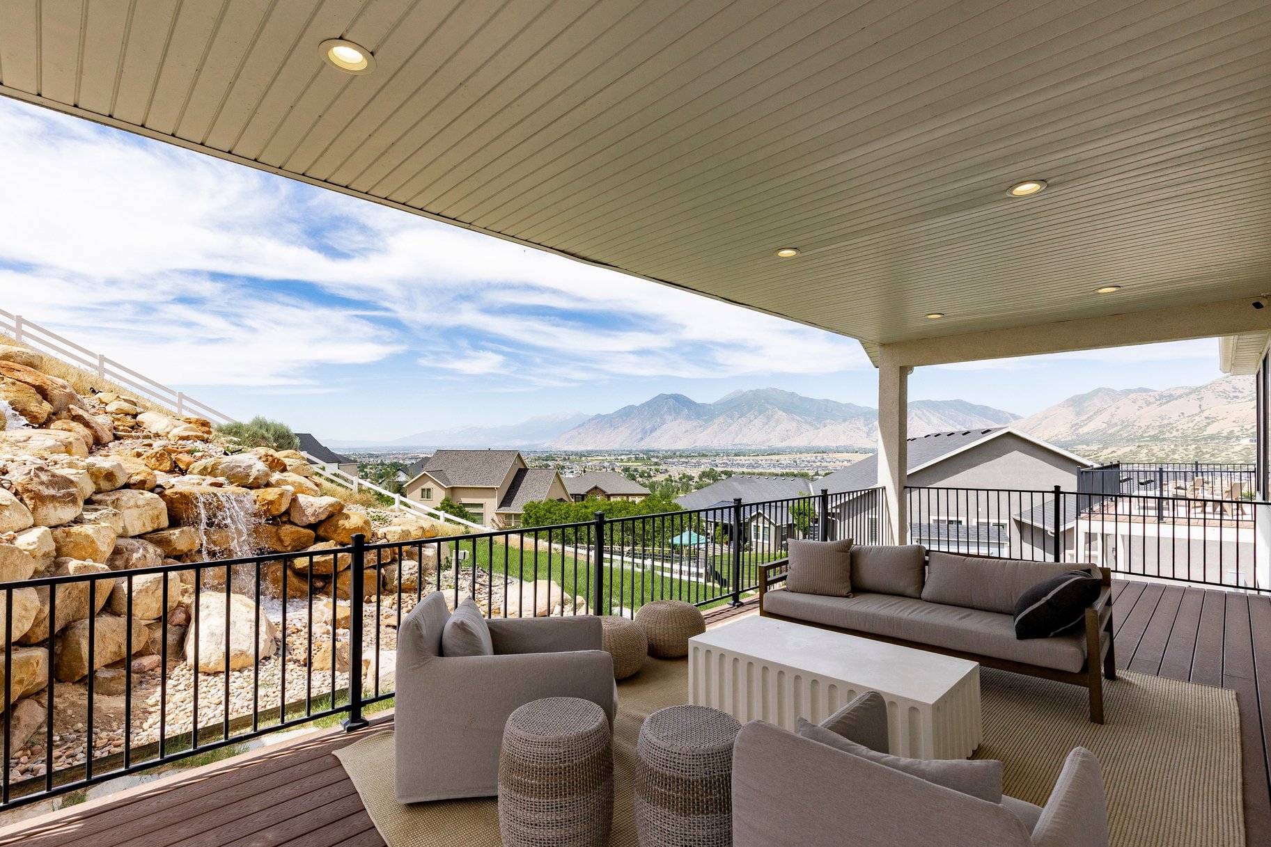  Custom Home with Fully Finished ADU Near Golf, Trails & Mountain Views - 物件實景