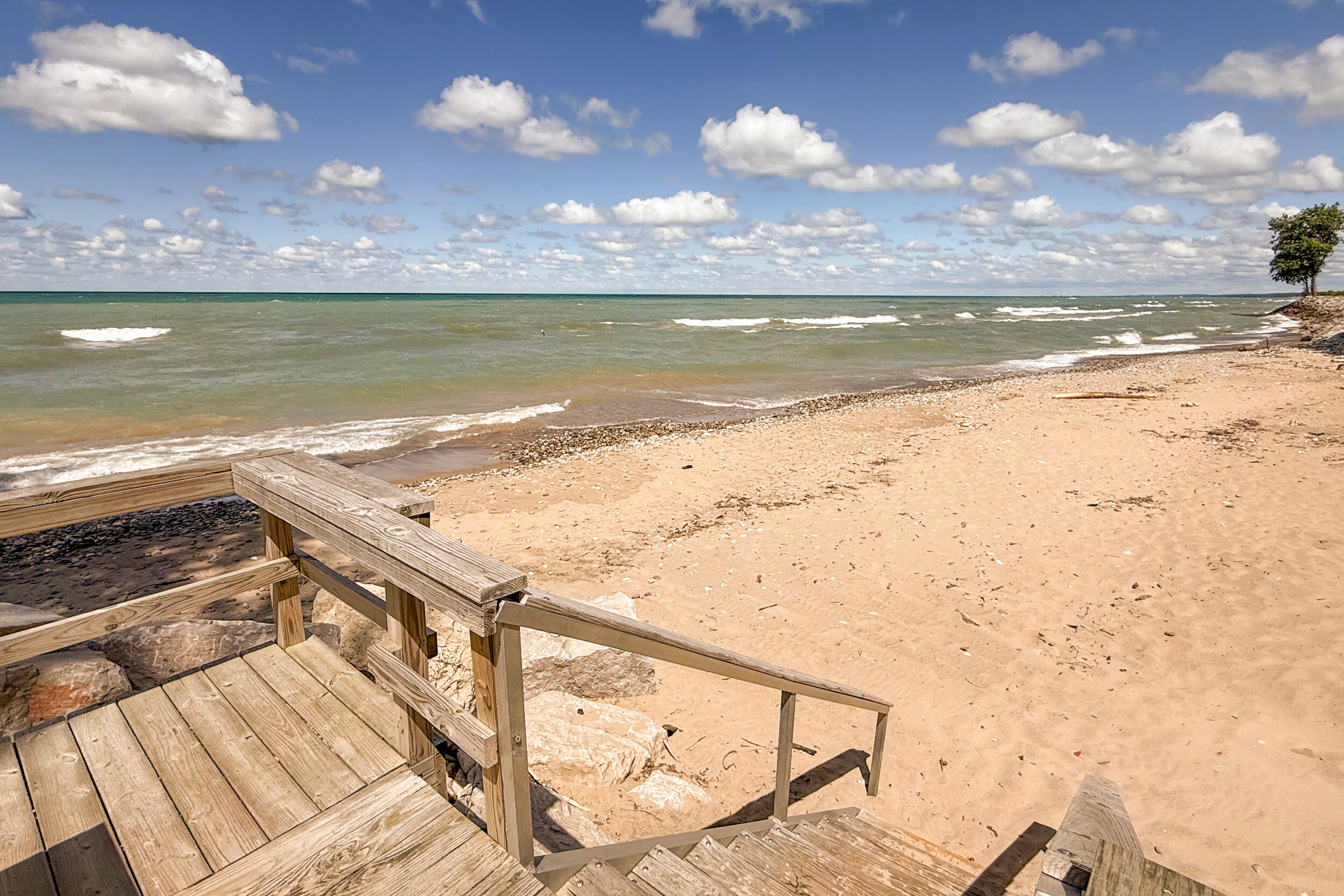 New Buffalo, Michigan, 49117, United States, 3 Bedrooms Bedrooms, ,4 BathroomsBathrooms,Residential,For Sale,1989318