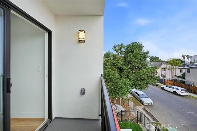 Los Angeles, California, 90011, United States, ,Residential,For Sale,1987008