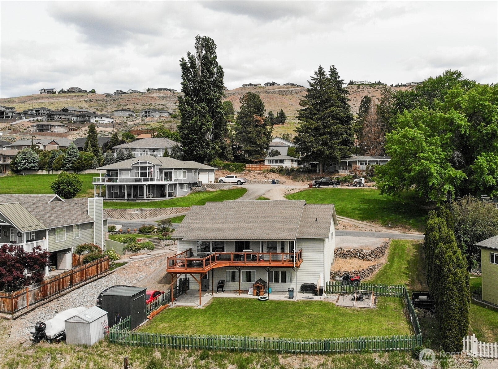 East Wenatchee, Washington, 98802, United States, 4 Bedrooms Bedrooms, ,3 BathroomsBathrooms,Residential,For Sale,1818784