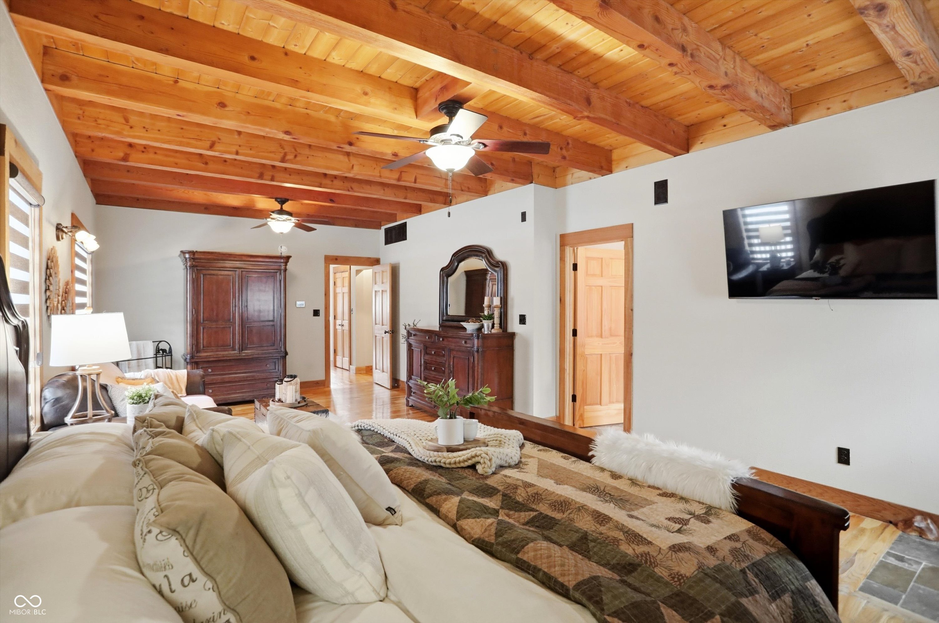 Unionville, Indiana, 47468, United States, 5 Bedrooms Bedrooms, ,5 BathroomsBathrooms,Residential,For Sale,1975333