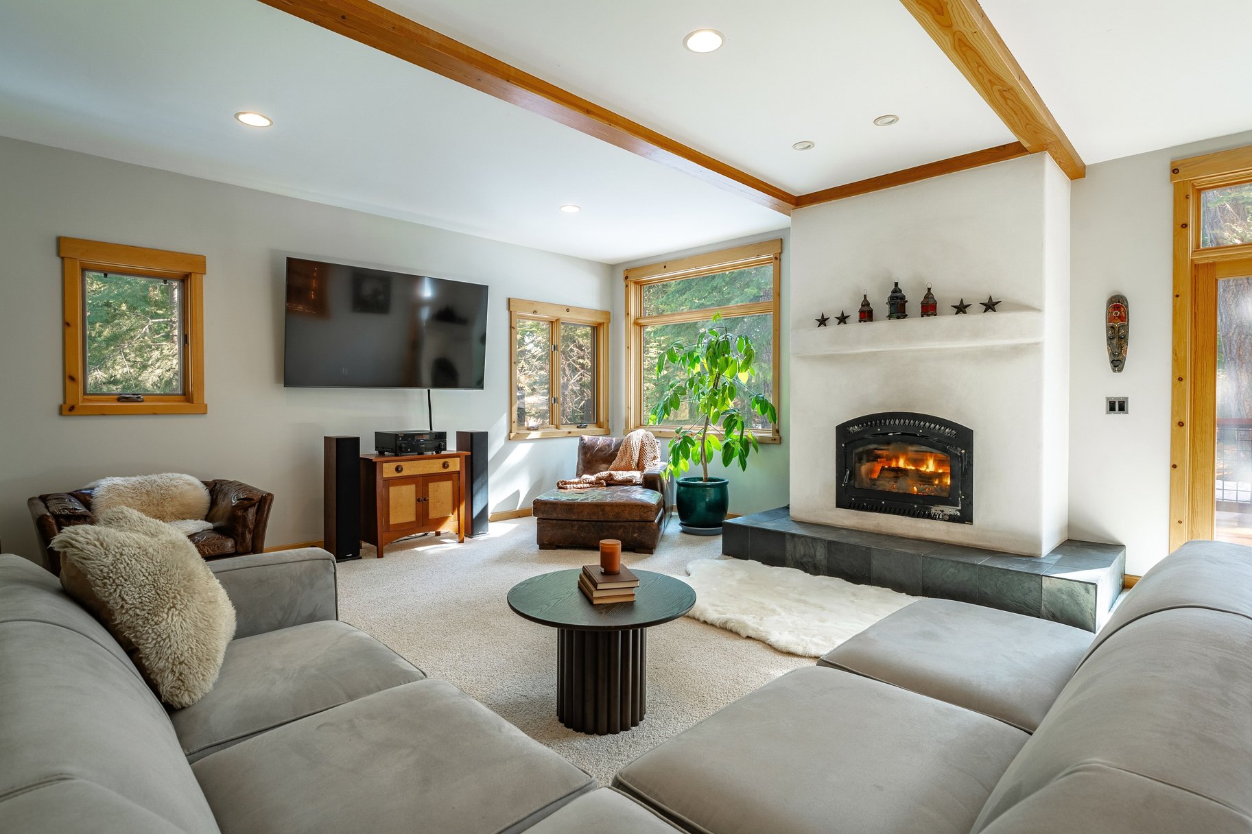  Stylish and Immaculate 4 Bedroom Retreat in Carnelian Bay - 物件實景