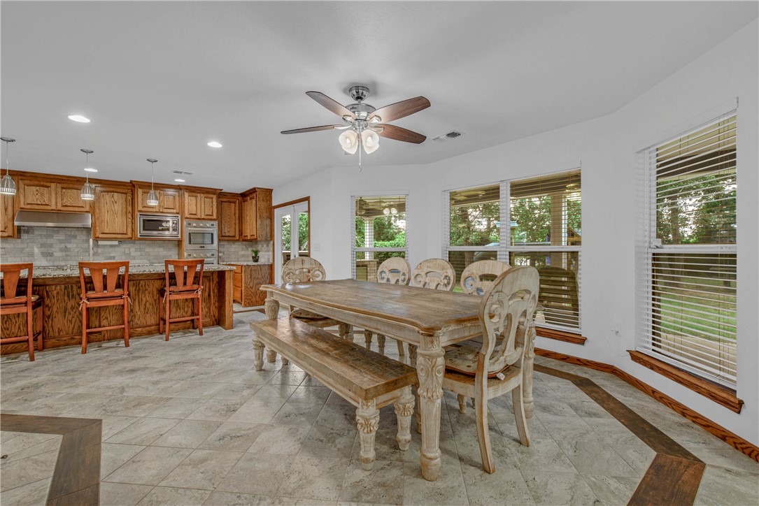 College Station, Texas, 77845, United States, 5 Bedrooms Bedrooms, ,4 BathroomsBathrooms,Residential,For Sale,1983993