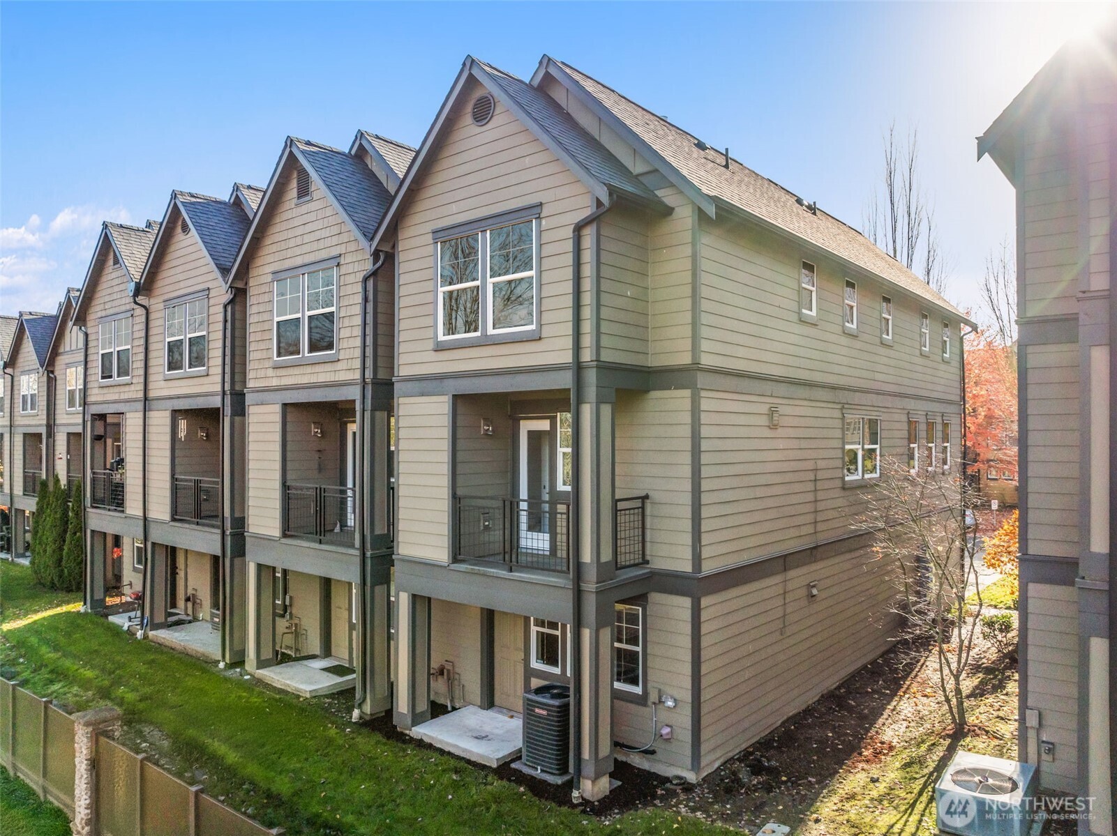 Seattle, Washington, 98106, United States, 2 Bedrooms Bedrooms, ,2 BathroomsBathrooms,Residential,For Sale,1991706