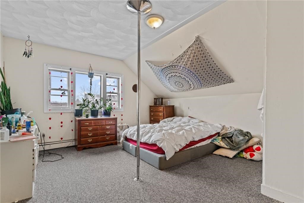 Woonsocket, Rhode Island, 02895, United States, 11 Bedrooms Bedrooms, ,4 BathroomsBathrooms,Residential,For Sale,1882232