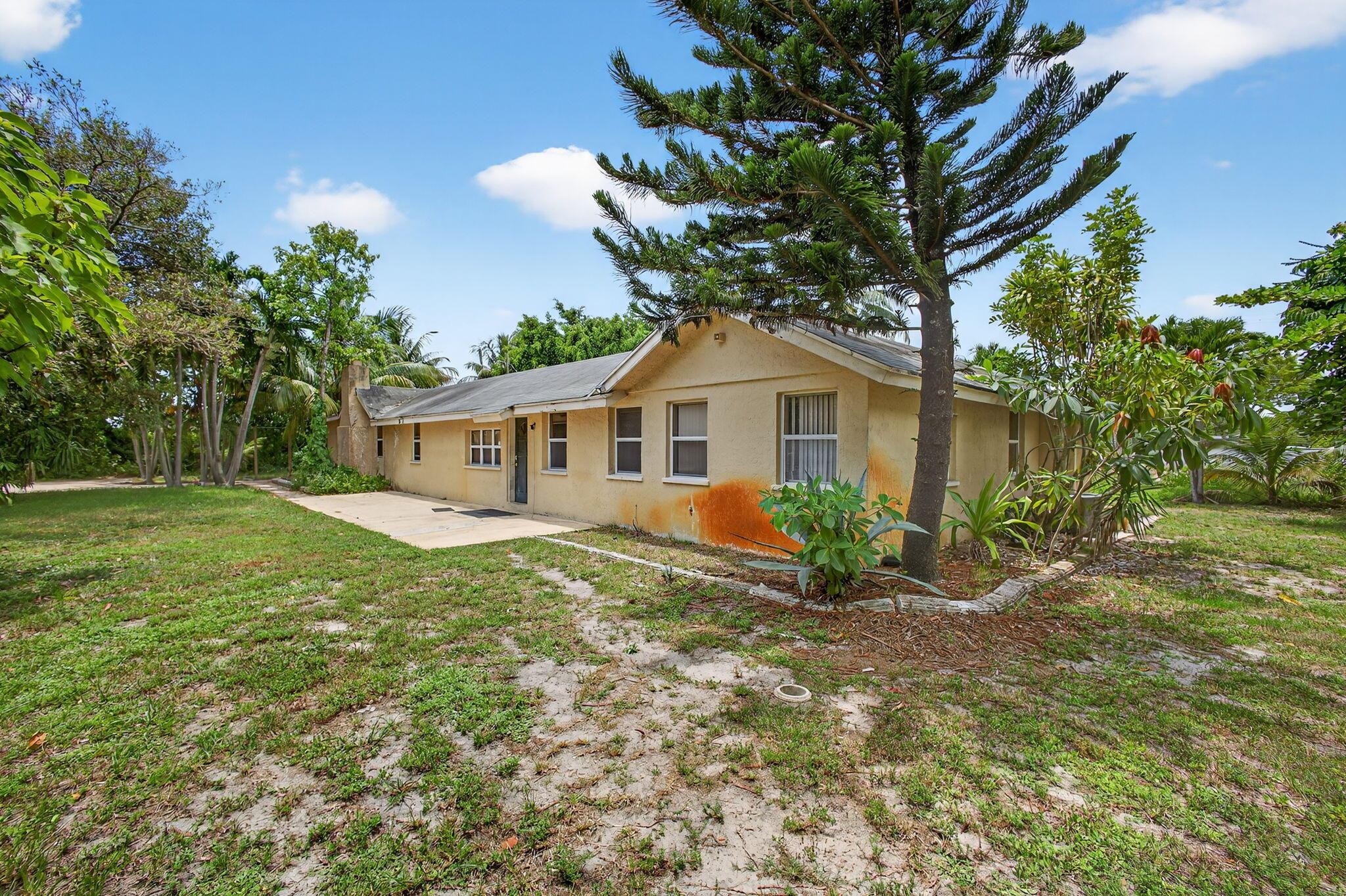 Greenacres, Florida, 33463, United States, 7 Bedrooms Bedrooms, ,6 BathroomsBathrooms,Residential,For Sale,1974684