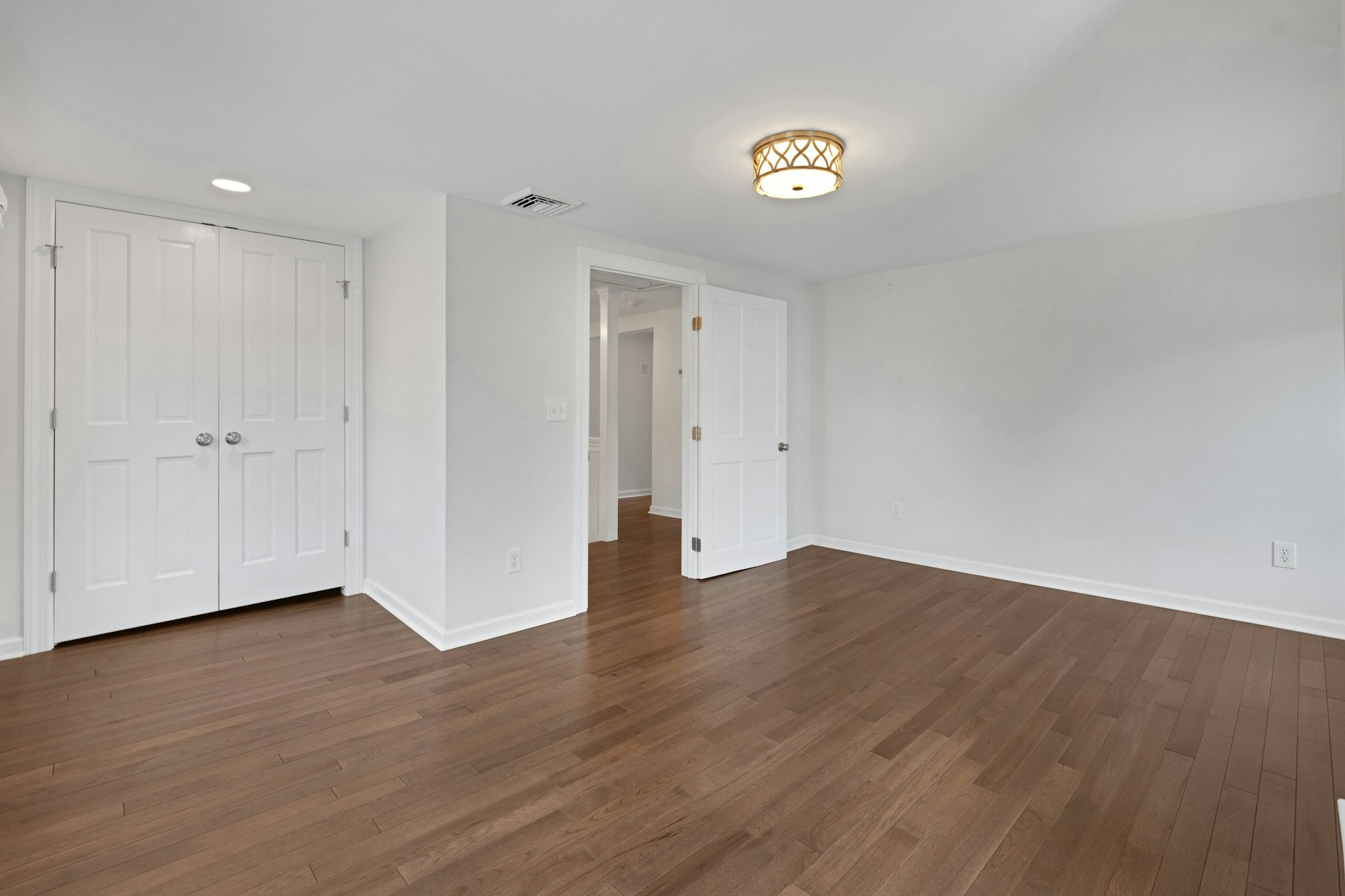 Boonton, New Jersey, 07005, United States, 3 Bedrooms Bedrooms, ,4 BathroomsBathrooms,Residential,For Sale,1974319