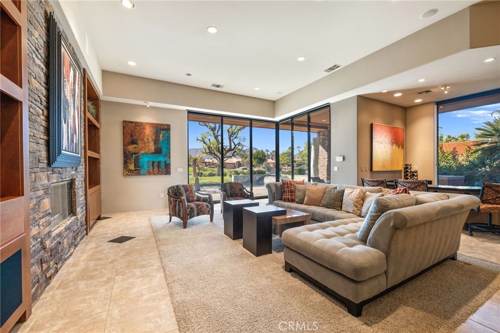 La Quinta, California, 92253, United States, 3 Bedrooms Bedrooms, ,3 BathroomsBathrooms,Residential,For Sale,1991413