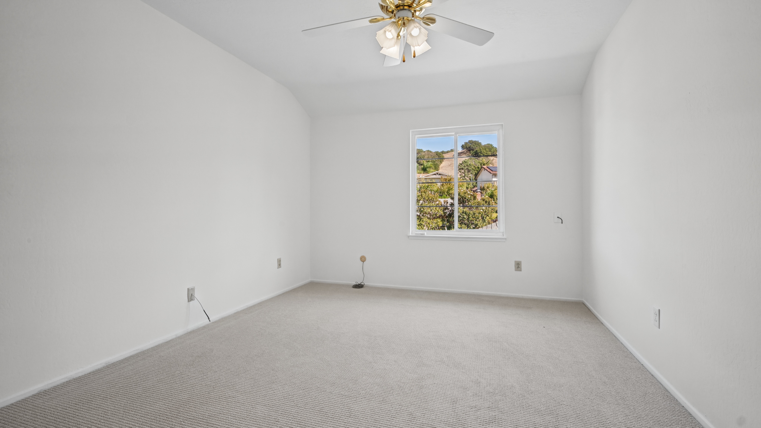  Spacious Mont Marin Contemporary with Open Space Views - 物件實景