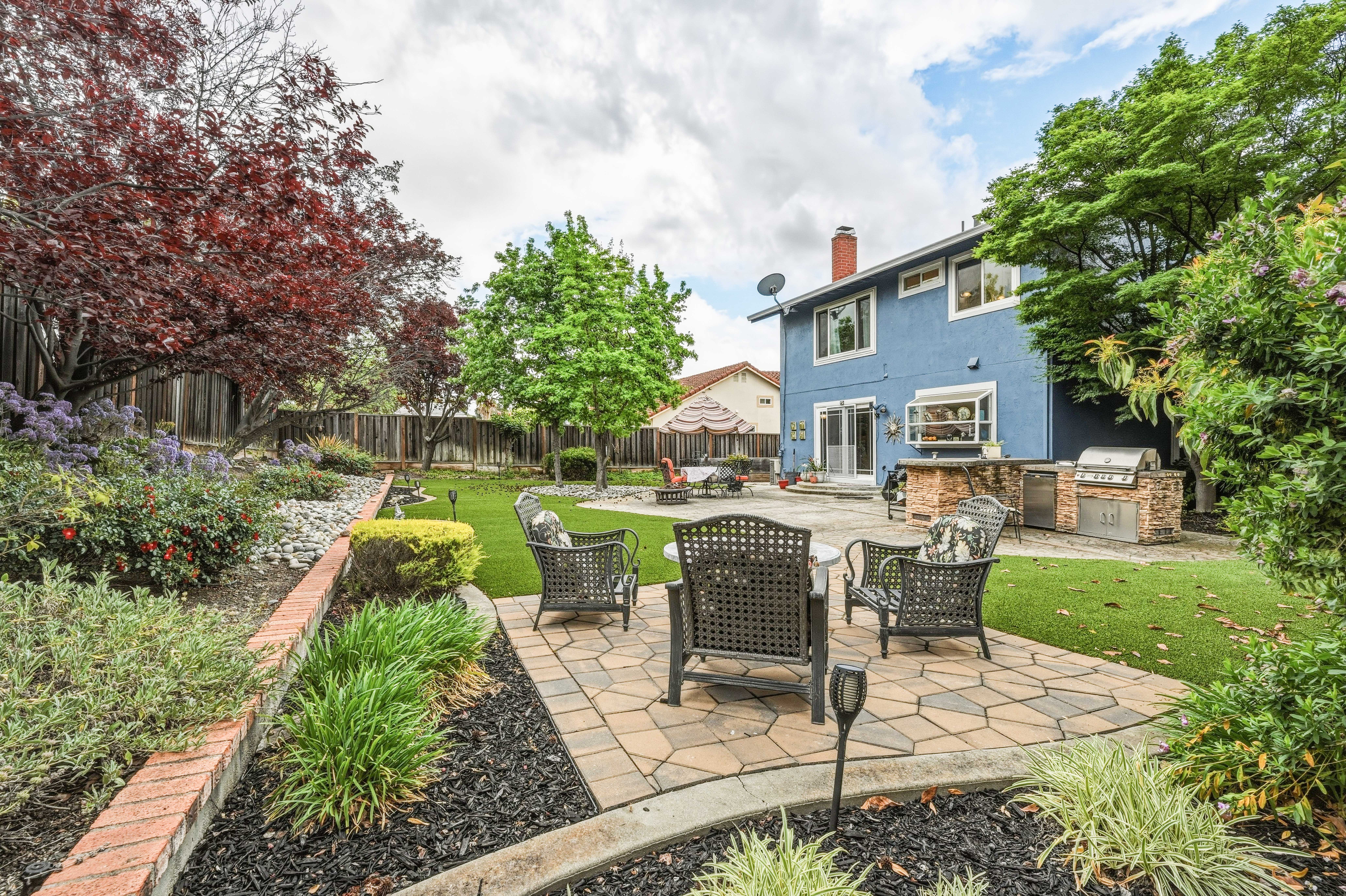  Stunningly Upgraded Home with Modern Amenities and Charm - 物件實景