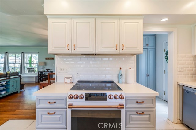 Anaheim, California, 92805, United States, 3 Bedrooms Bedrooms, ,1 BathroomBathrooms,Residential,For Sale,1914168
