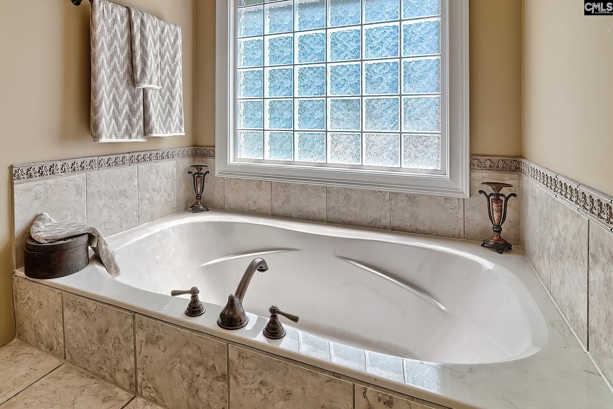 Irmo, South Carolina, 29063, United States, 4 Bedrooms Bedrooms, ,5 BathroomsBathrooms,Residential,For Sale,1940103