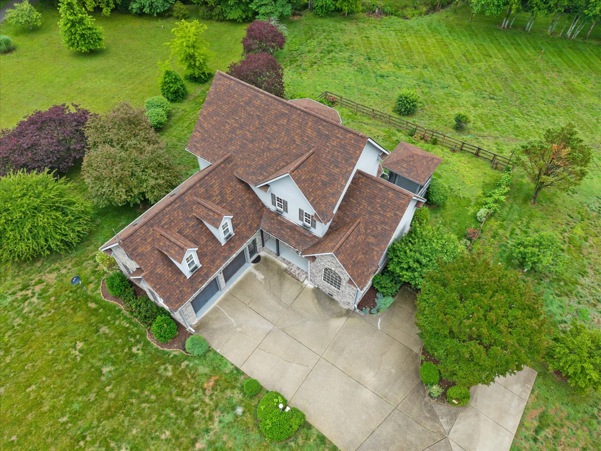  2216 Twin Peaks Ct, Spring Hill, TN, 37174 - 物件實景