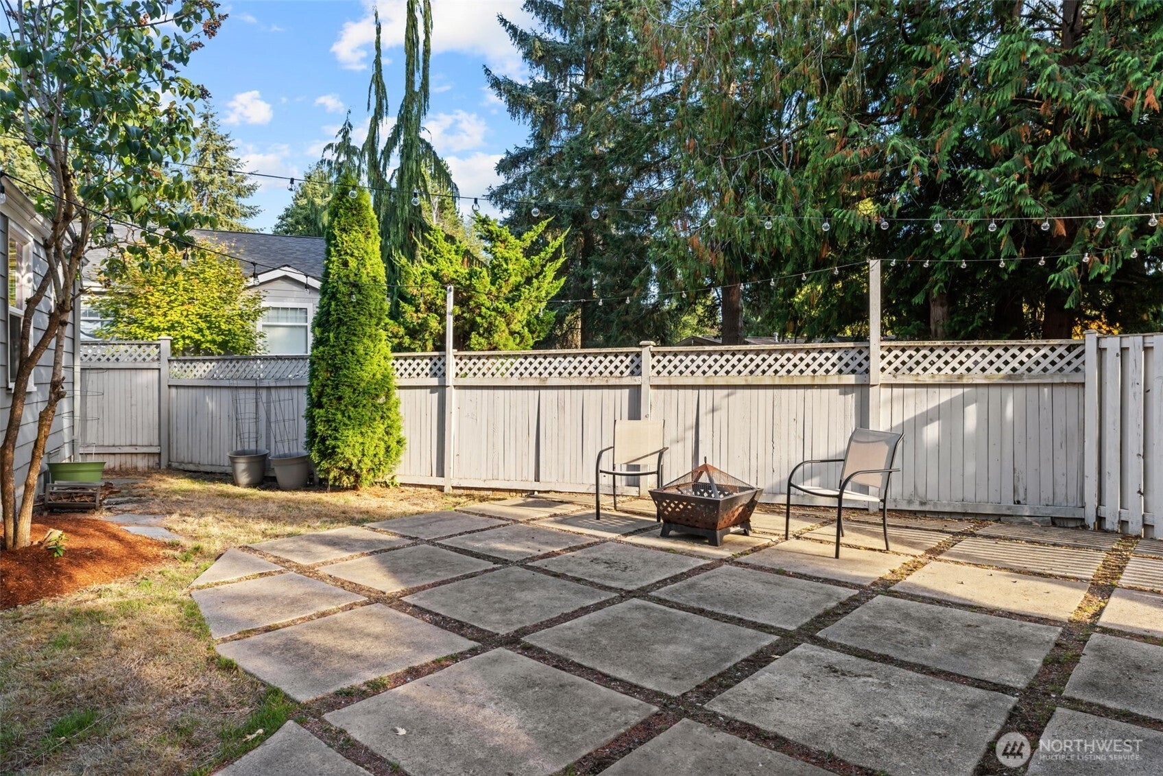 Shoreline, Washington, 98155, United States, 3 Bedrooms Bedrooms, ,1 BathroomBathrooms,Residential,For Sale,1980114