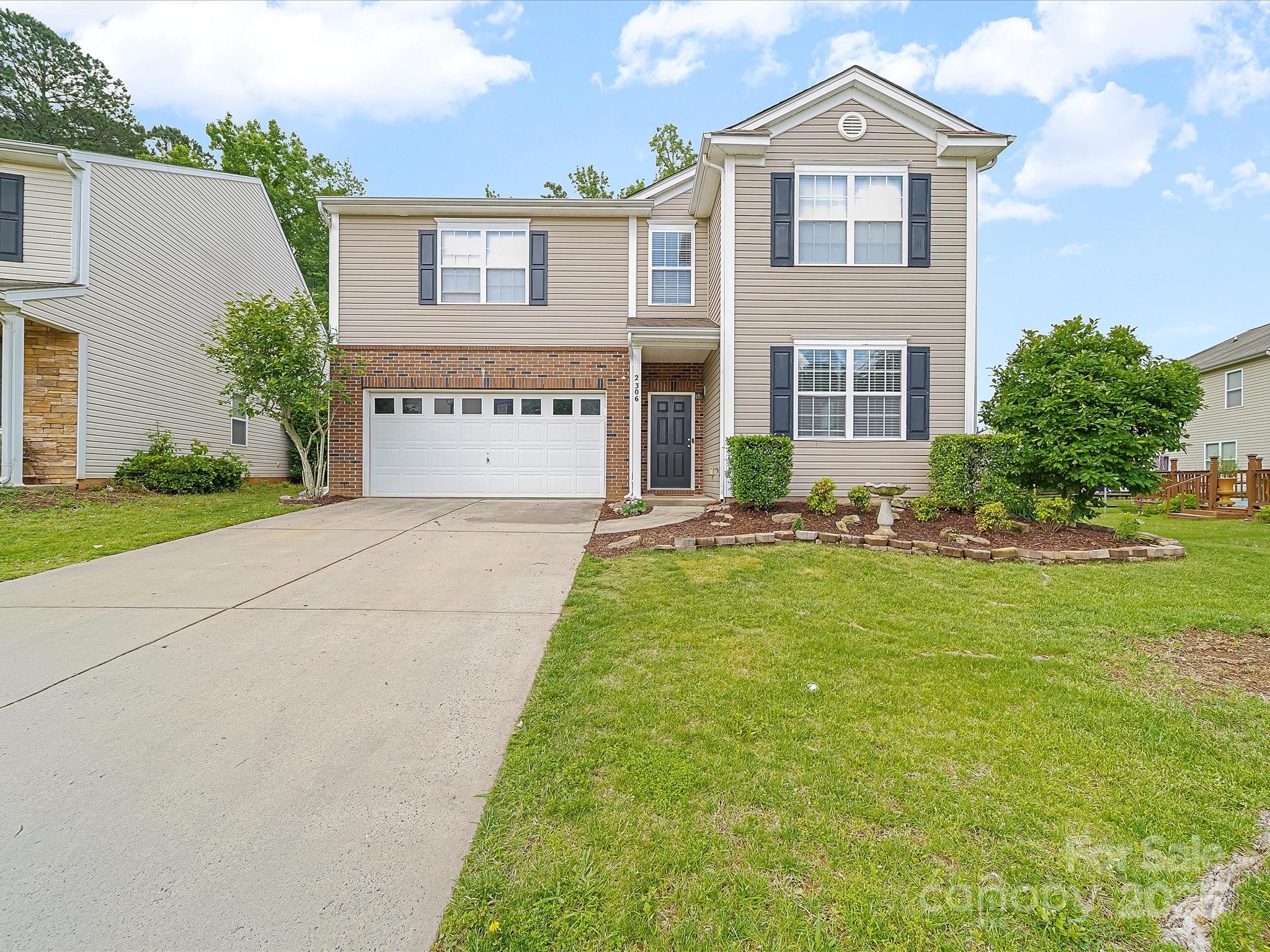 Matthews, North Carolina, 28105, United States, 4 Bedrooms Bedrooms, ,3 BathroomsBathrooms,Residential,For Sale,1865388