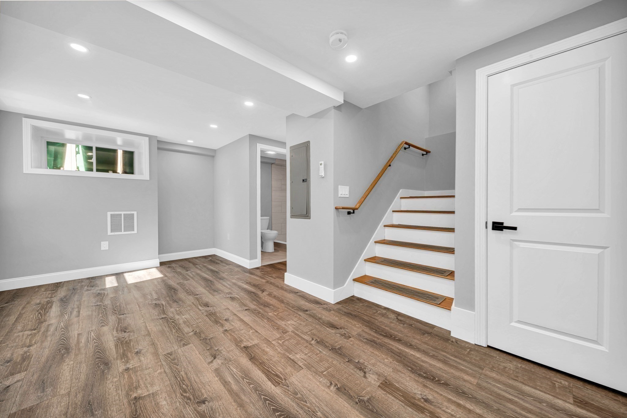 Lynn, Massachusetts, 01902, United States, 3 Bedrooms Bedrooms, ,4 BathroomsBathrooms,Residential,For Sale,1943123