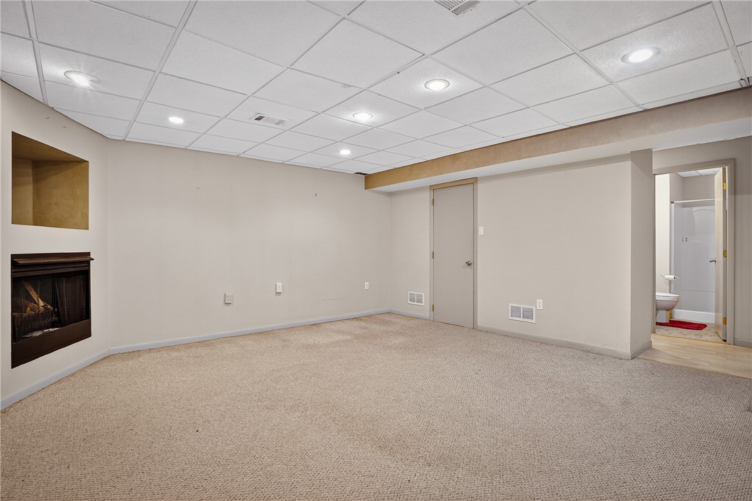 Cranberry Twp, Pennsylvania, 16066, United States, 3 Bedrooms Bedrooms, ,3 BathroomsBathrooms,Residential,For Sale,1932228