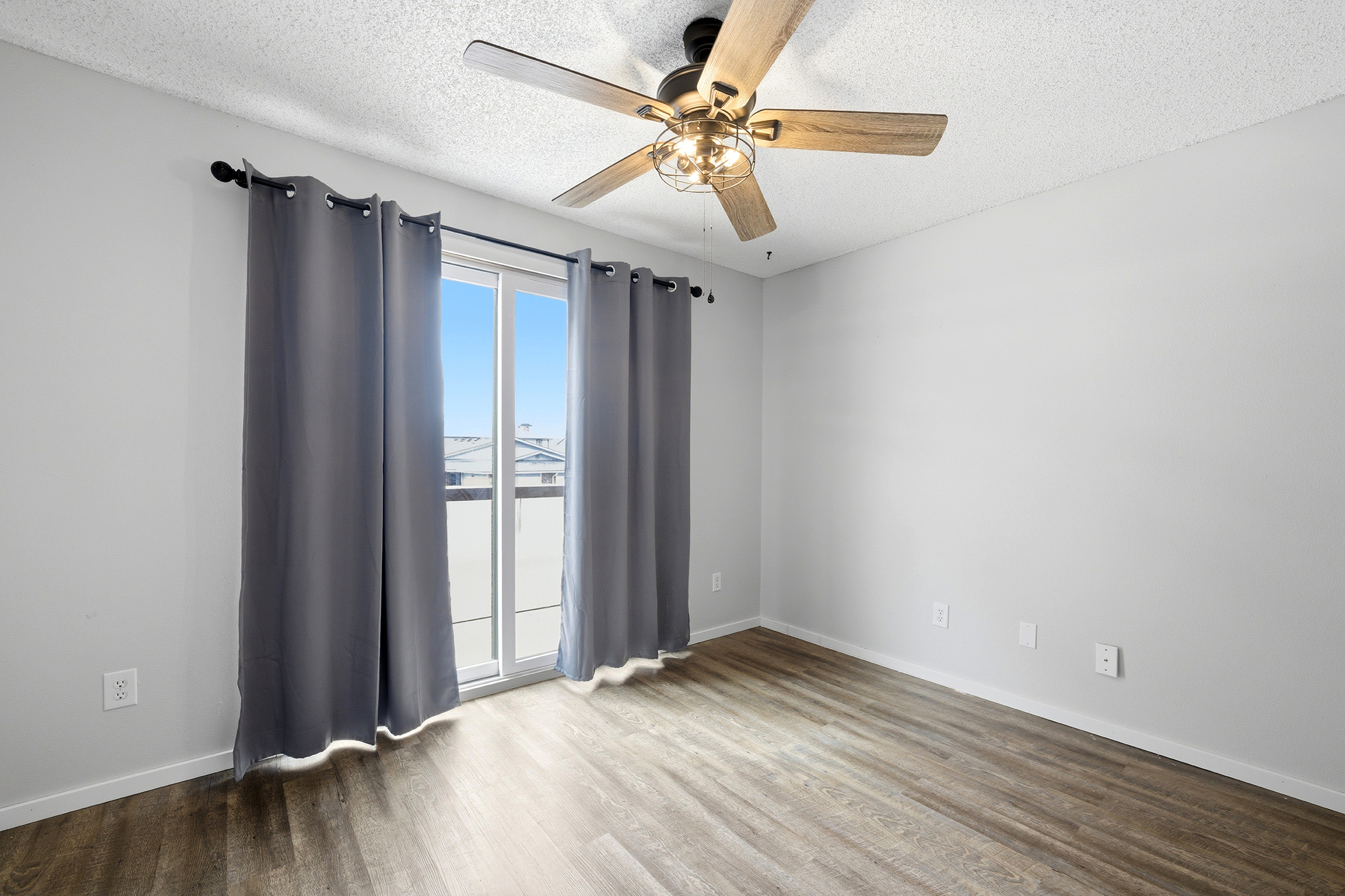  Updated and move in ready - 物件實景