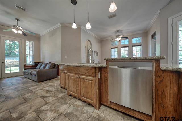 Lindale, Texas, 75771, United States, 4 Bedrooms Bedrooms, ,3 BathroomsBathrooms,Residential,For Sale,1983083