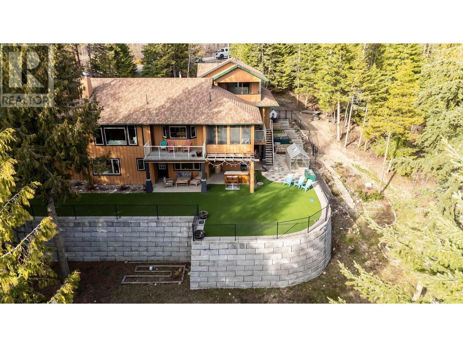 VERNON, British Columbia, V1B 3M9, CA, 4 Bedrooms Bedrooms, ,3 BathroomsBathrooms,Residential,For Sale,1836921