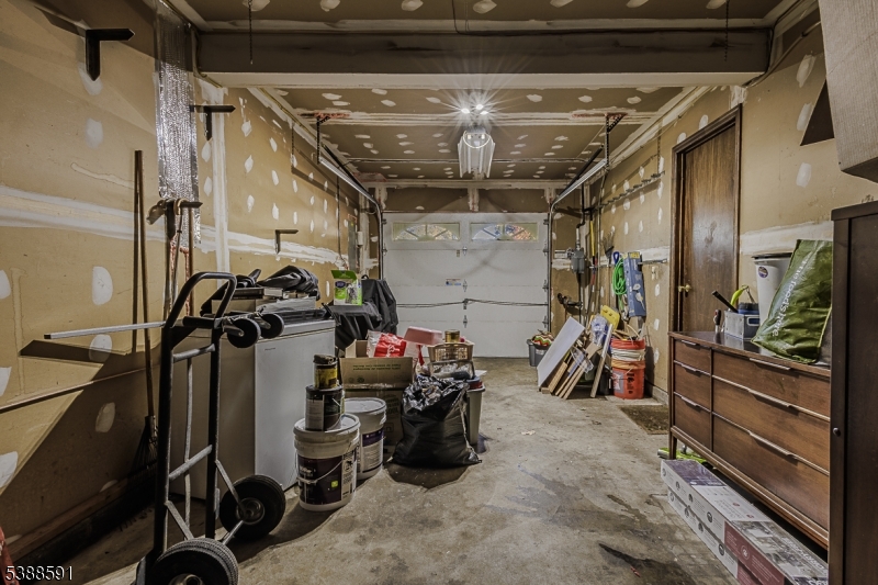 Plainfield City, New Jersey, 07060, United States, 4 Bedrooms Bedrooms, ,2 BathroomsBathrooms,Residential,For Sale,1961525