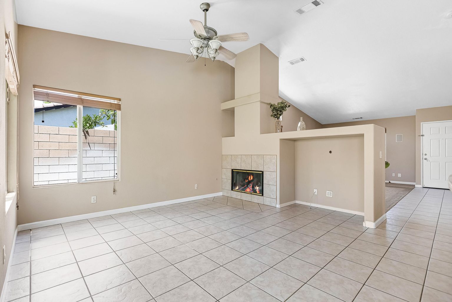 La Quinta, California, 92253, United States, 4 Bedrooms Bedrooms, ,2 BathroomsBathrooms,Residential,For Sale,1921262