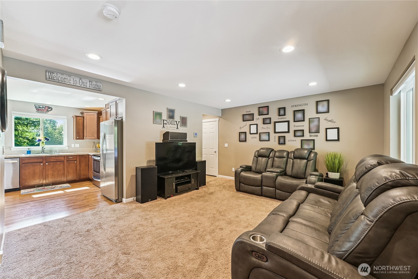 Seabeck, Washington, 98380, United States, 4 Bedrooms Bedrooms, ,3 BathroomsBathrooms,Residential,For Sale,1907301