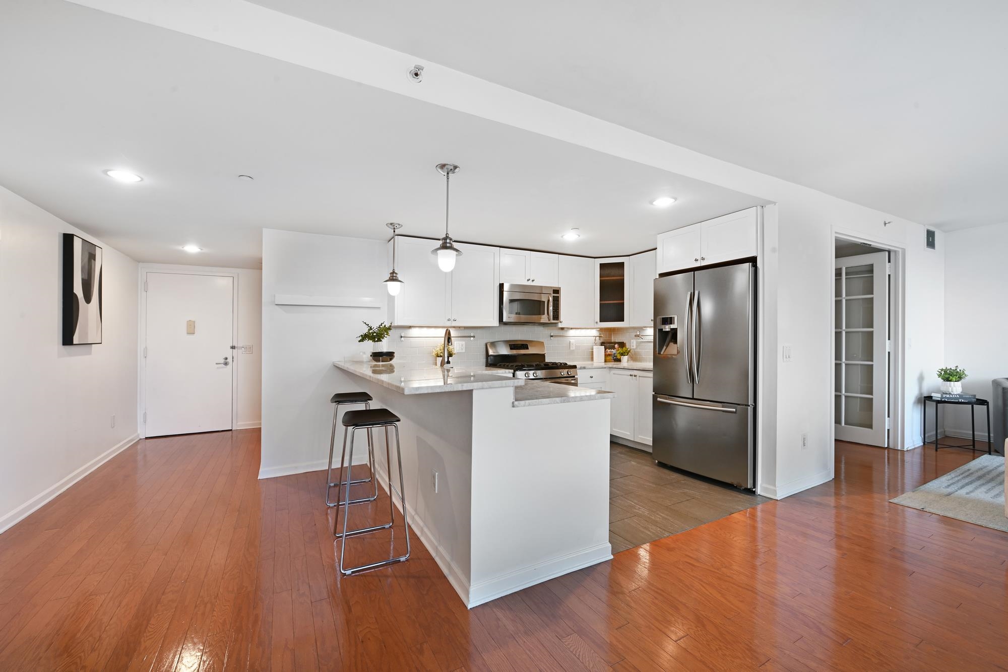 Jersey City, New Jersey, 07310, United States, 2 Bedrooms Bedrooms, ,2 BathroomsBathrooms,Residential,For Sale,1925571
