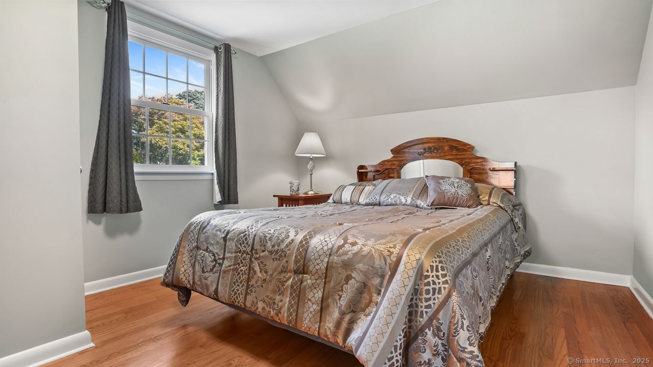 Orange, Connecticut, 06477, United States, 3 Bedrooms Bedrooms, ,2 BathroomsBathrooms,Residential,For Sale,1932290