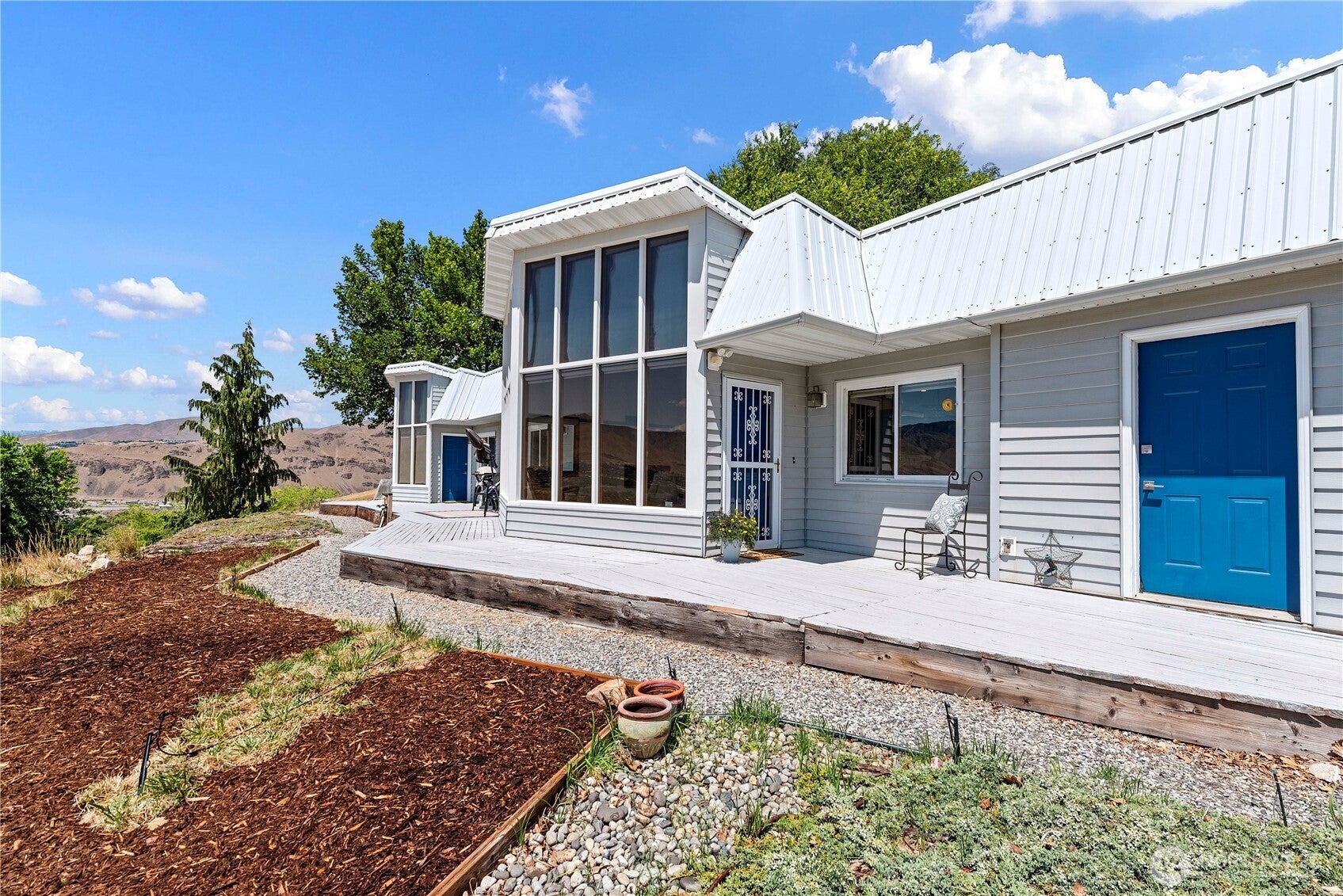 East Wenatchee, Washington, 98802, United States, 3 Bedrooms Bedrooms, ,2 BathroomsBathrooms,Residential,For Sale,1876357
