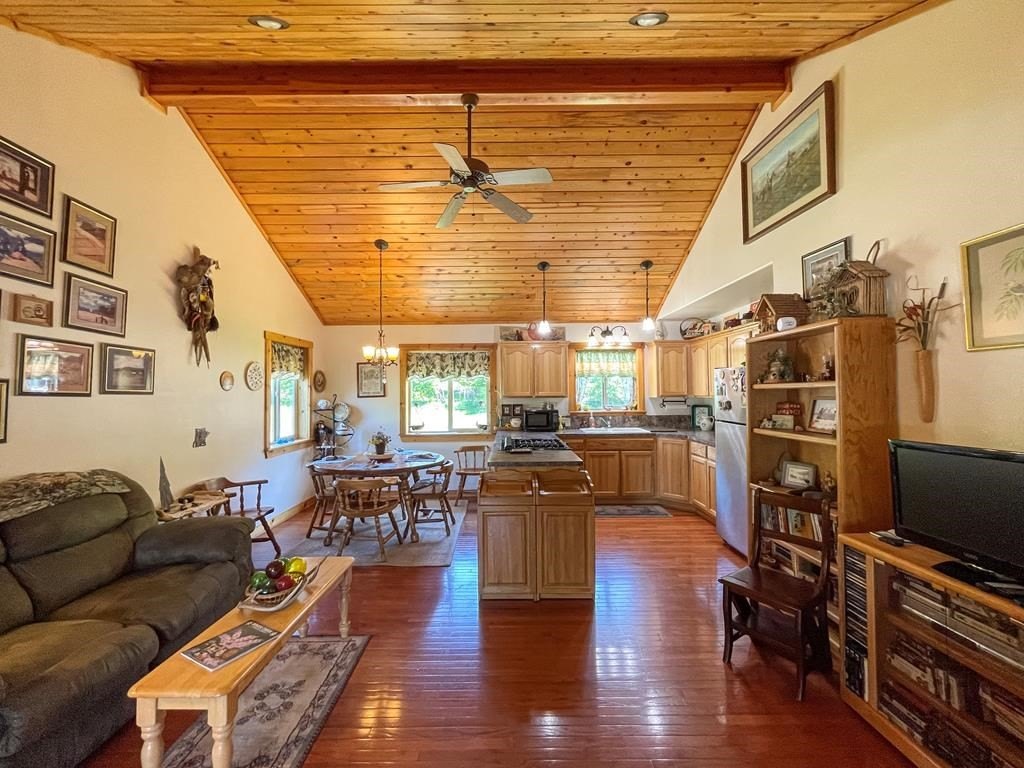 Kamiah, Idaho, 83536, United States, 3 Bedrooms Bedrooms, ,2 BathroomsBathrooms,Residential,For Sale,1765427