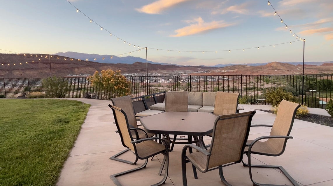 Washington, Utah, 84780, United States, 4 Bedrooms Bedrooms, ,4 BathroomsBathrooms,Residential,For Sale,1998221