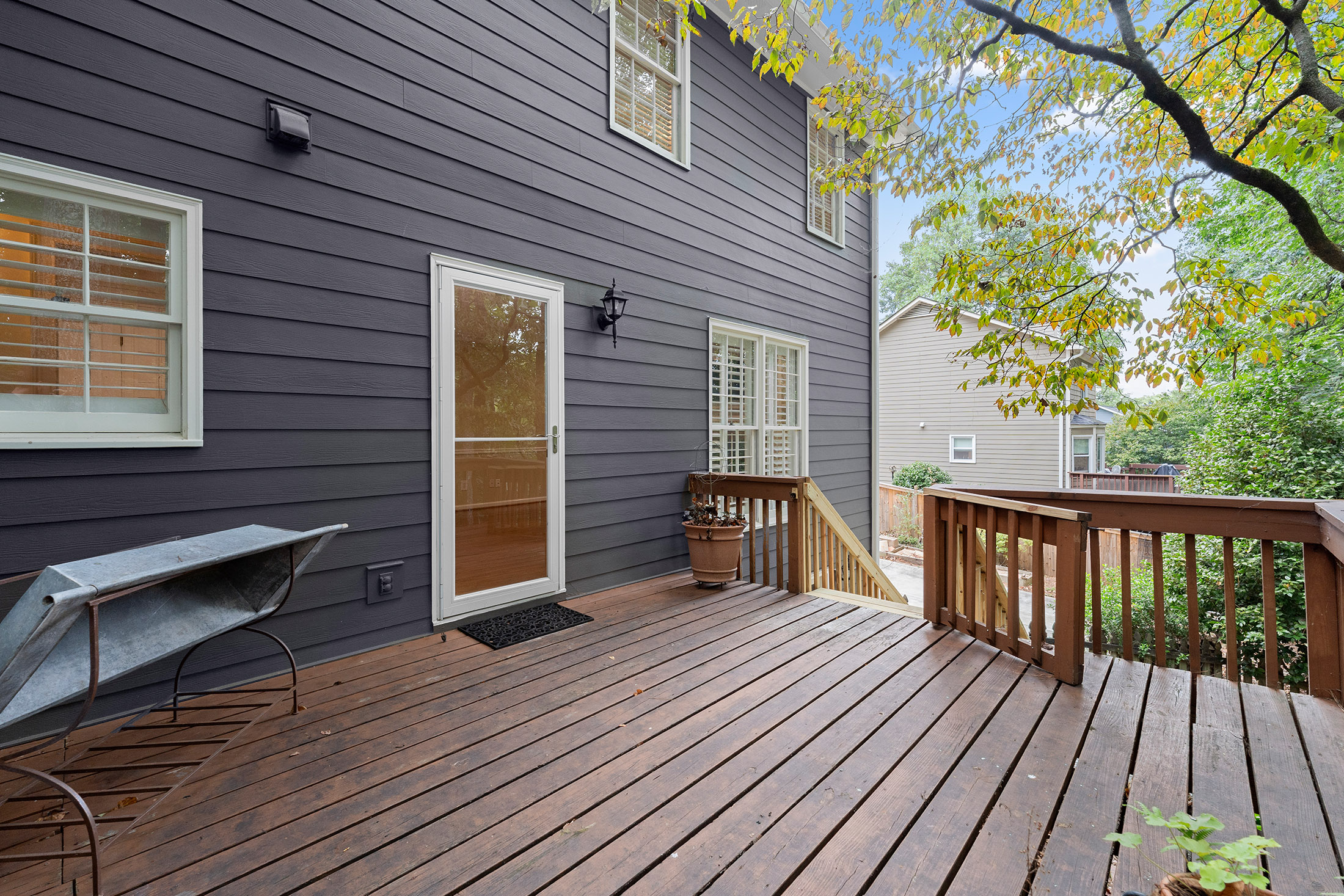  Beautifully Transformed Home in Lassiter School District - 物件實景