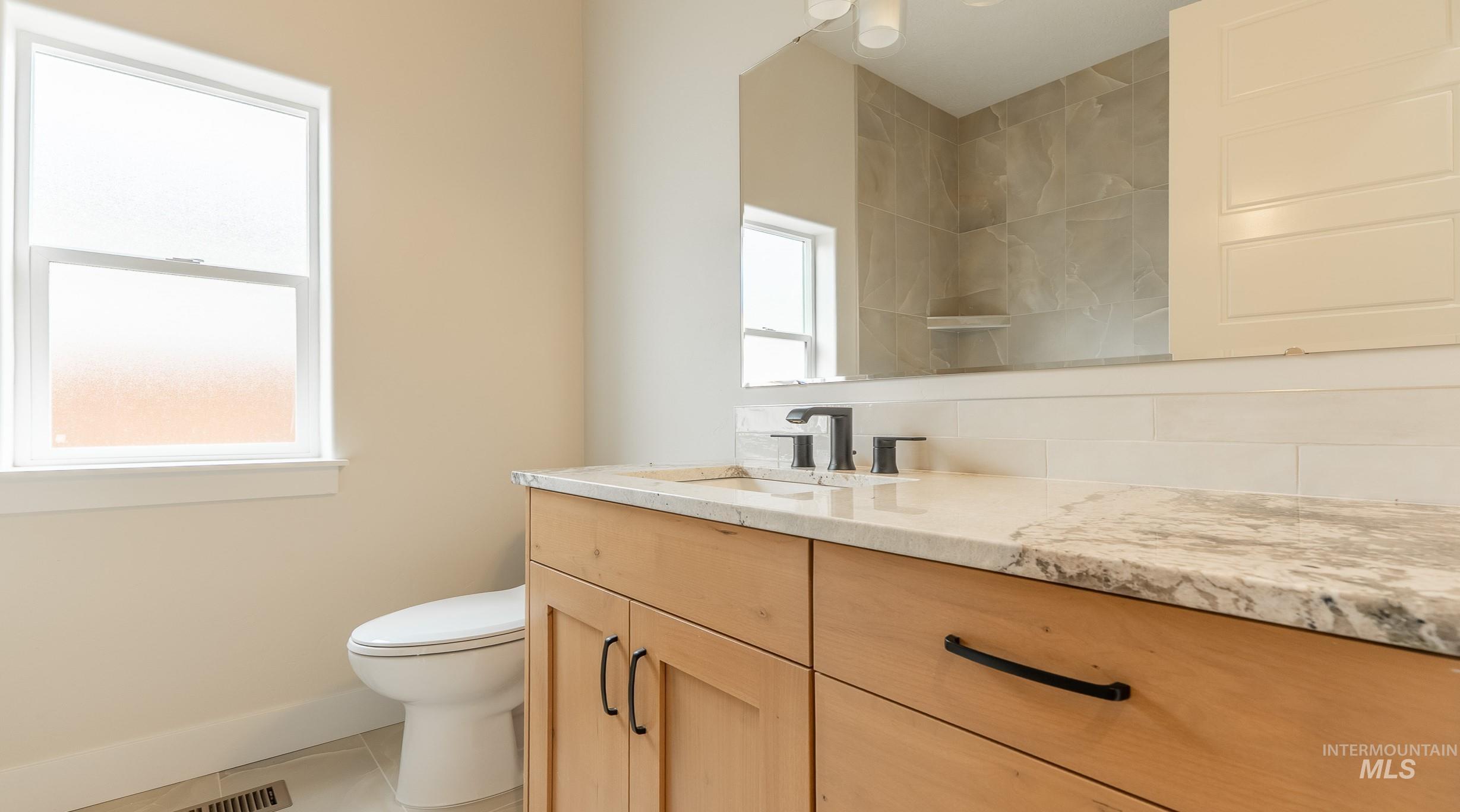 Nampa, Idaho, 83686, United States, 3 Bedrooms Bedrooms, ,Residential,For Sale,1932360